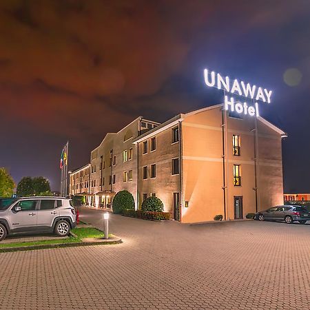 Una Hotels อ็อคคิโอเบลโล ภายนอก รูปภาพ