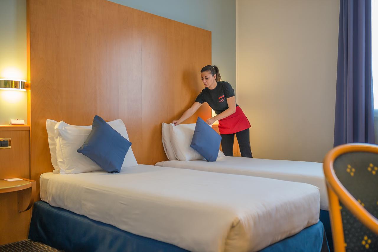 Una Hotels อ็อคคิโอเบลโล ภายนอก รูปภาพ
